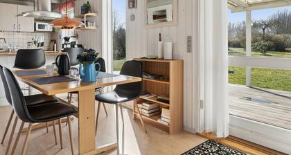 "Selinda" - 250m from the sea by Interhome