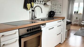 Four, plaque de cuisson