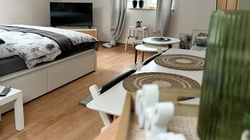 1 chambre, fer et planche Ă repasser, draps fournis