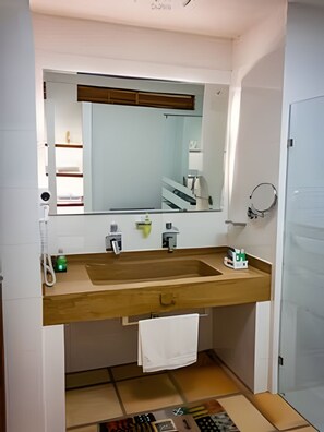 Fælles sovesal | Badeværelse