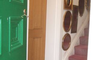 Room, 1 Bedroom, Patio, Garden View | Property entrance