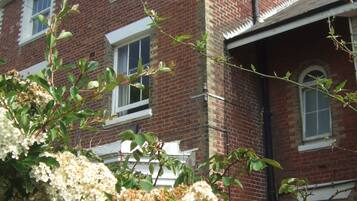 Room, 1 Bedroom, Patio, Garden View | Garden