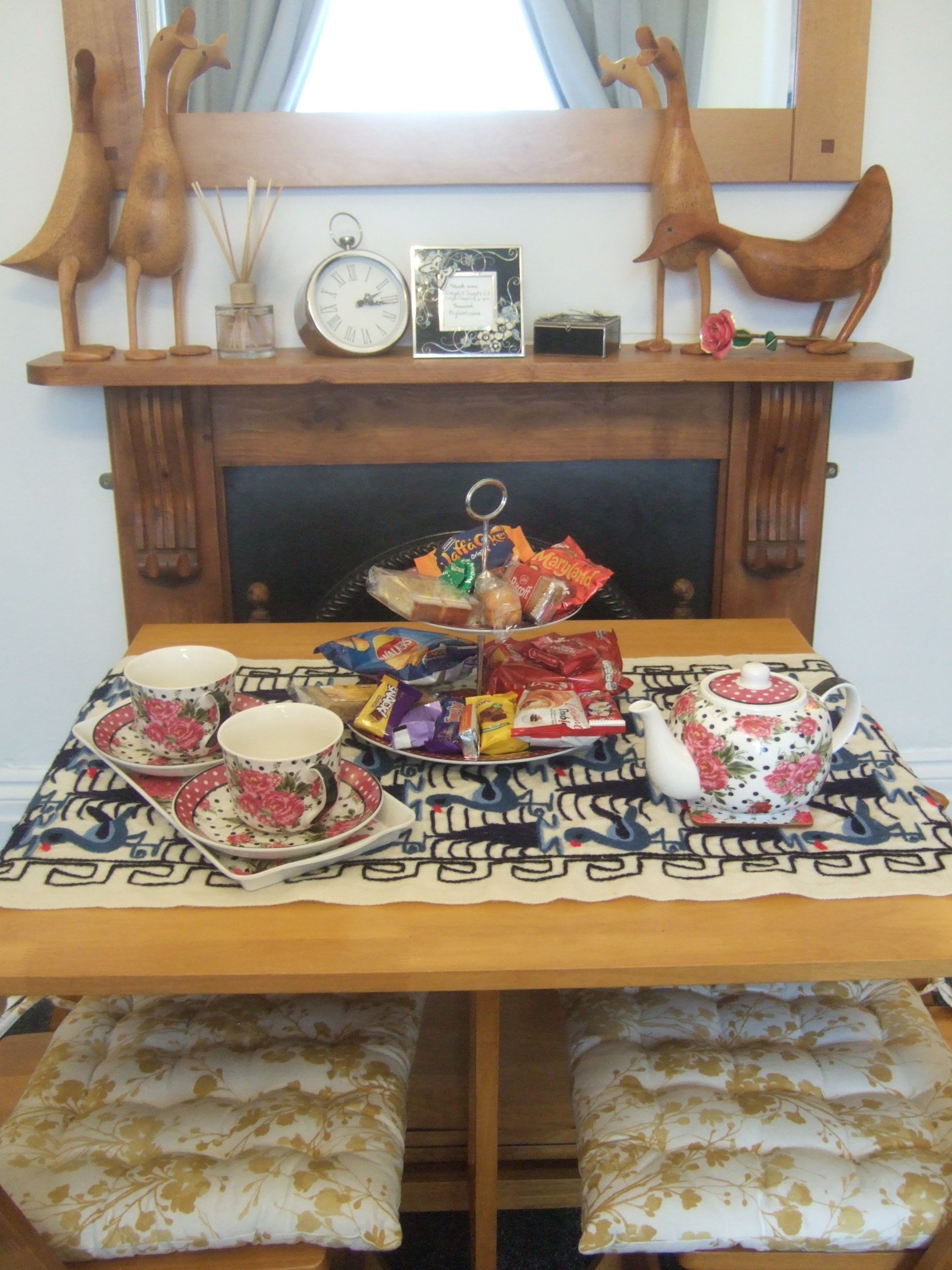 Room, 1 Bedroom, Patio, Garden View | Dining