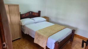 WiFi, bed sheets - Finca Villa Isabel: Panoramic View, Swimming Pool and BBQ (Cali)