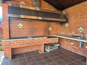 Property grounds - Finca Villa Isabel: Panoramic View, Swimming Pool and BBQ (Cali)