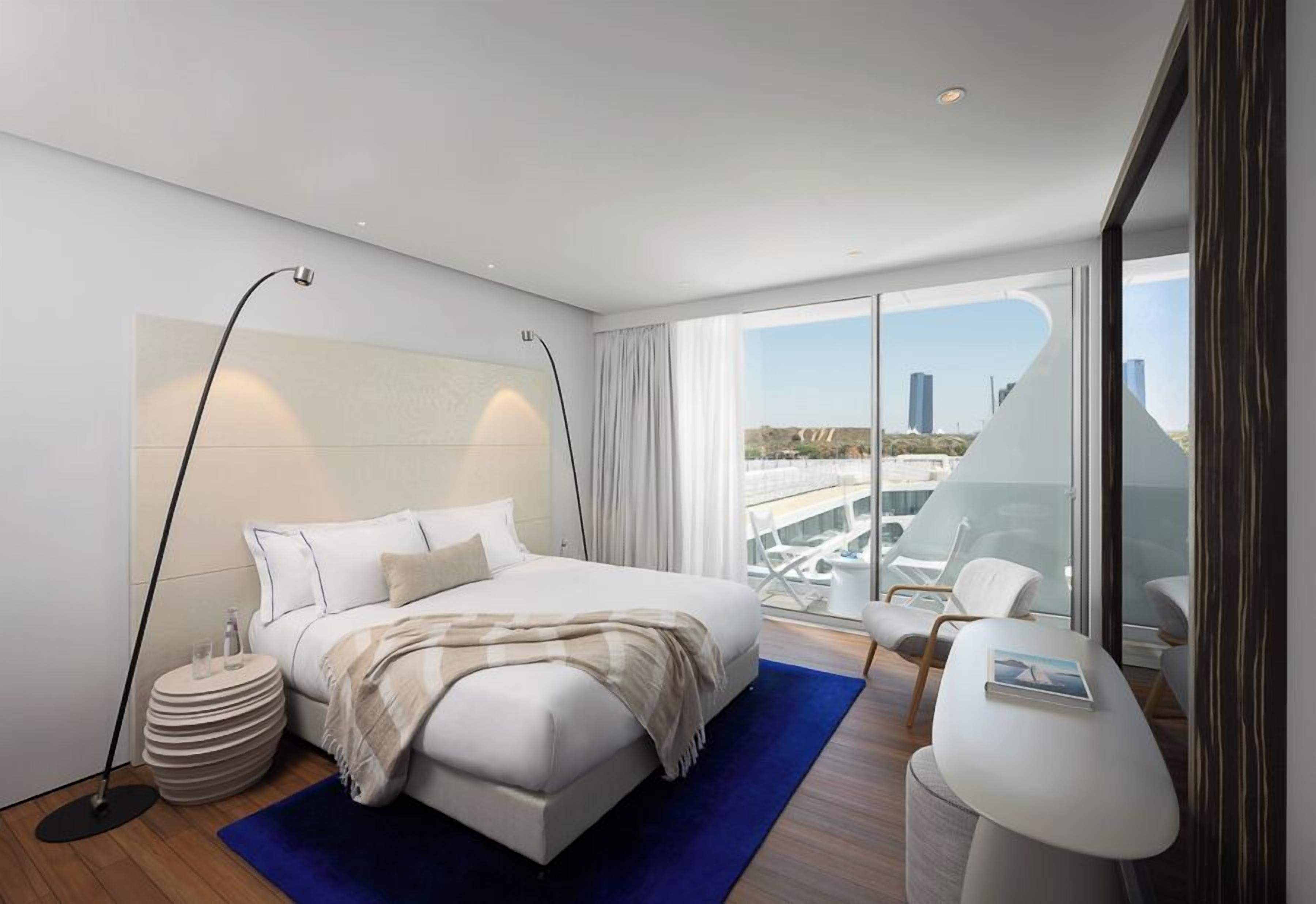 Deluxe Room, Pool View