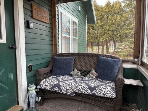 The Annex Cottage charming home in Jay