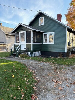 Exterior - The Annex Cottage charming home in Jay (Jay)