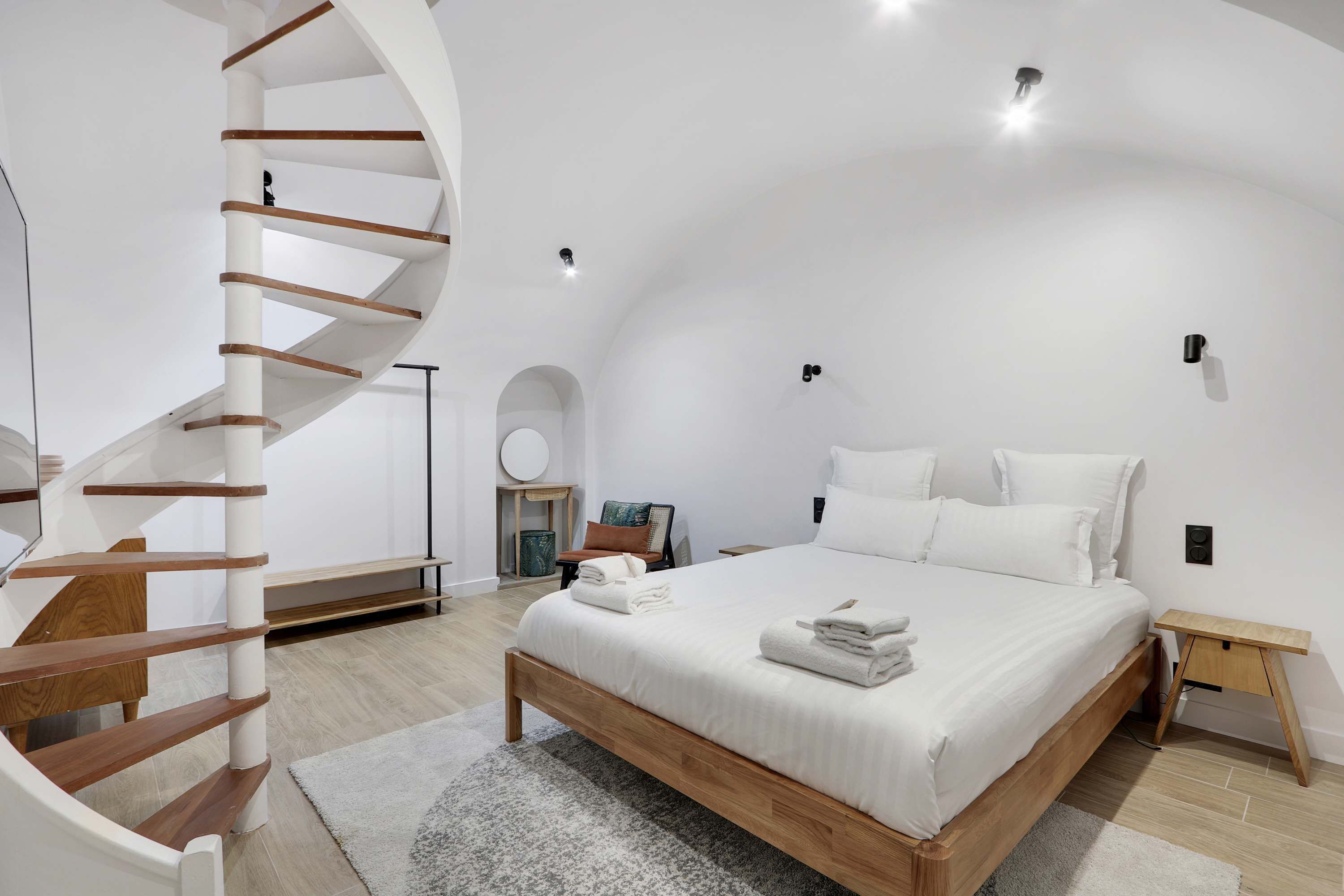 Bügeleisen/Bügelbrett, WLAN, Bettwäsche