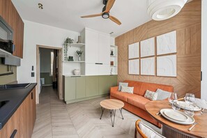 TV, offices - Comfortable 1-bdr 4P apartment - Voltaire (Paris)