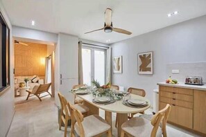 Dining - Superb 3BDR/8P apart near Bois de Vincennes (Paris)