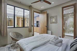 4 bedrooms, iron/ironing board, WiFi, bed sheets - Exceptional 4BDR 10P apartment near Montmartre (Paris)