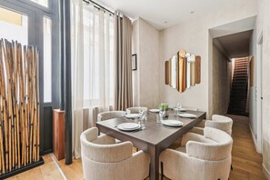 Dining - Central Apartment - 4BR 10P - Close to the Louvre (Paris)