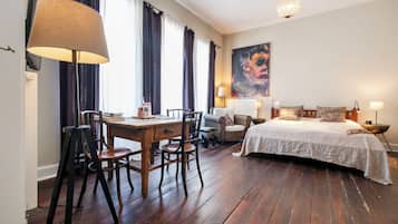 Deluxe Double Room, Private Bathroom | Individually decorated, individually furnished, free WiFi, bed sheets