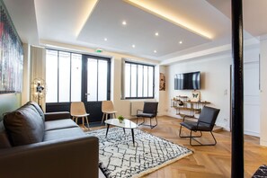 TV, offices - Comfortable apartment- 3BR/8P - Bastille/Voltaire (Paris)