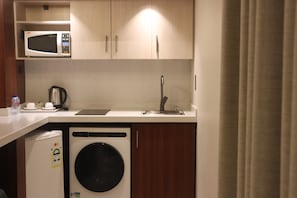 Apartment, 2 Bedrooms | Private kitchen - Thawari Hotel Apartments (Riyadh)