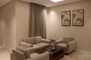 Suite, 1 Queen Bed | Living area - Thawari Hotel Apartments (Riyadh)