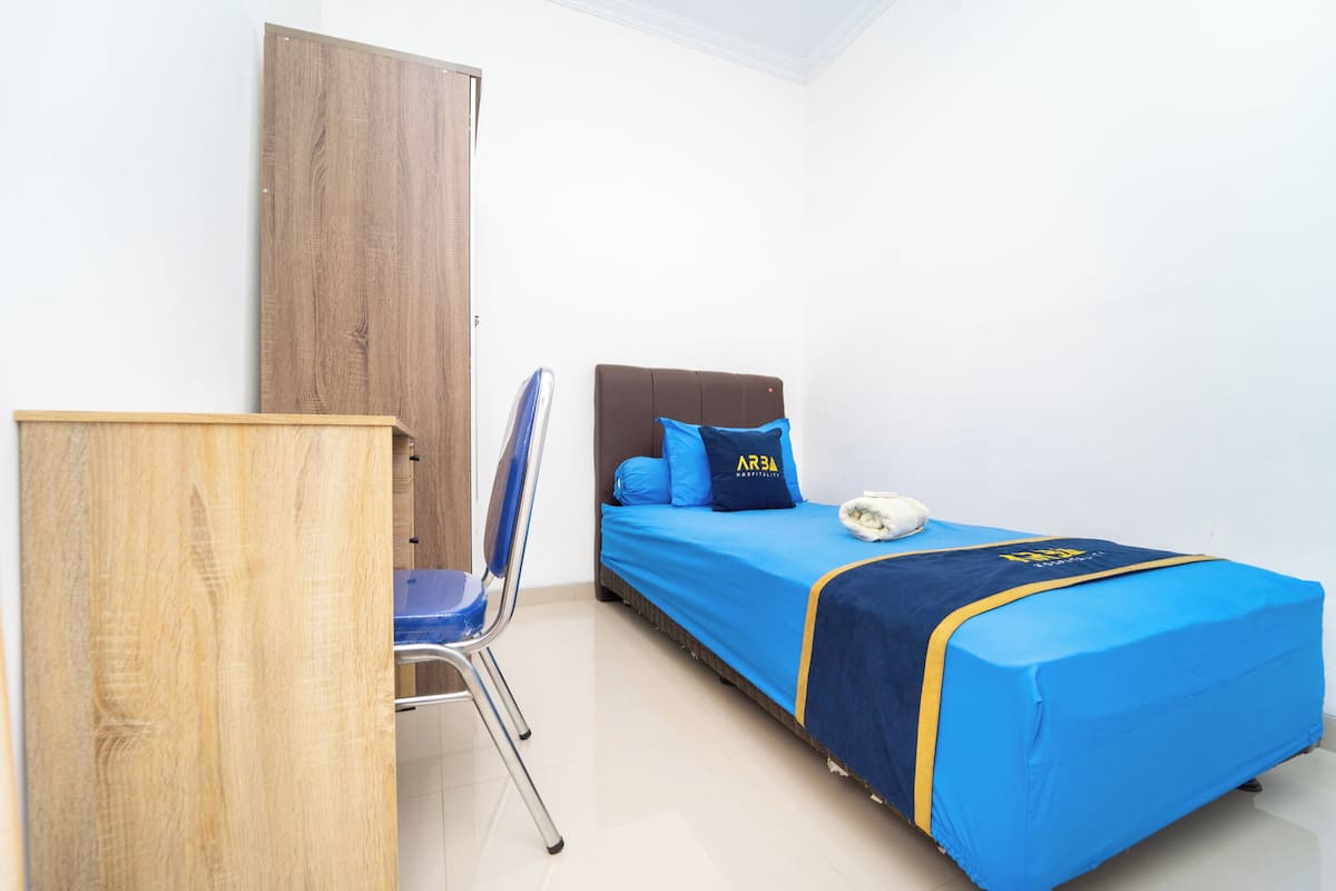 Habitación individual | Escritorio, wifi gratis y ropa de cama