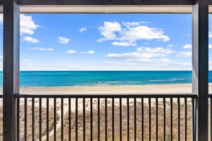 Casa, vista para o oceano, de frente para a praia | Vista do quarto