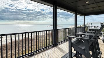 Hus, havutsikt, ved strandkanten | Balkong