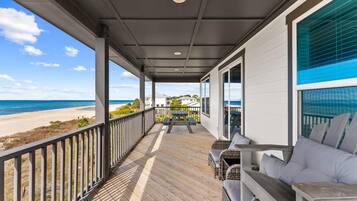House, Ocean View, Beachfront | Balcony