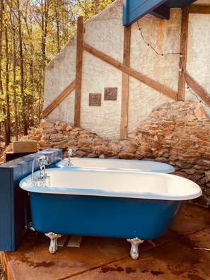 Bain à remous extérieur