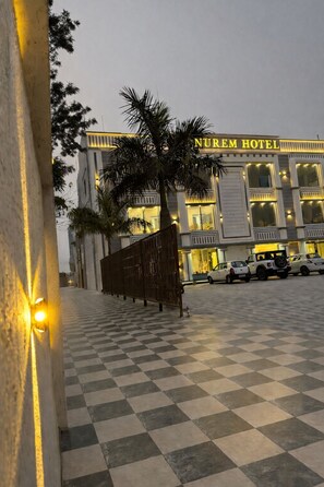 Property grounds - Nurem Hotel & Resort (Lalru)