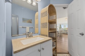 Interior - Beach Mountain #211 - 4 BR Oceanfront Surf City Townhome (Surf City)