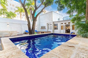 Pool - Casa Cuba - Beachfront Mansion with 8BR, 2 Pool and Club (Cartagena de Indias)