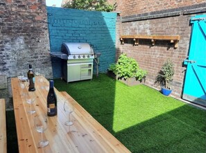 Terrace/patio - 
Authentic designer and artistic house
Family friendly
Close to Anfield and city (Liverpool)