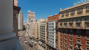 Apartamento estándar | Balcón