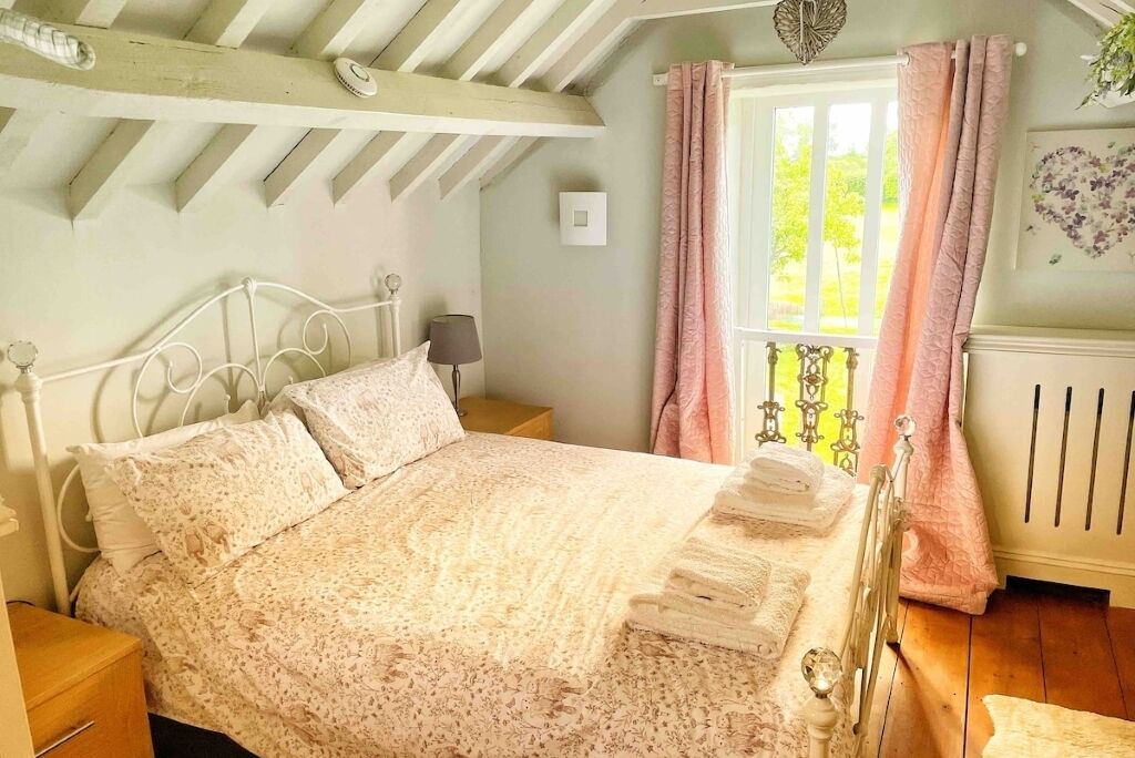 1 bedroom, iron/ironing board, travel crib, free WiFi