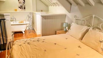 1 Schlafzimmer, Bügeleisen/Bügelbrett, Reisekinderbett, kostenloses WLAN