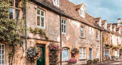 Cotswolds Country Cottage | Boutique, Romantic Retreat for Two