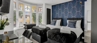 Stanley Park House, Peterborough - 3 bedroom, 3 bathroom, parking, City centre