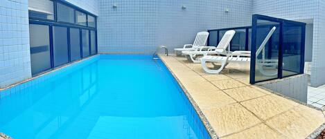 Indoor pool, pool loungers