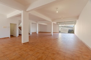 Deluxe Townhome, Mountain View | Interior - Skyline Villa by Holiday Rental Madeira (Santa Cruz)