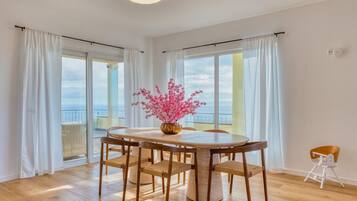 Casa adosada Deluxe, vistas a la montaña | Restauración