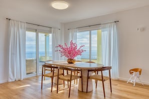 Deluxe Townhome, Mountain View | Dining - Skyline Villa by Holiday Rental Madeira (Santa Cruz)