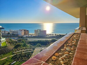 Property grounds - Two Bedroom Apartment to rent in Carvajal (Fuengirola)