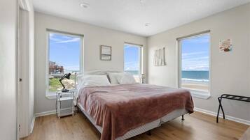 4 soveværelser, skrivebord, strygejern/strygebræt, weekendseng