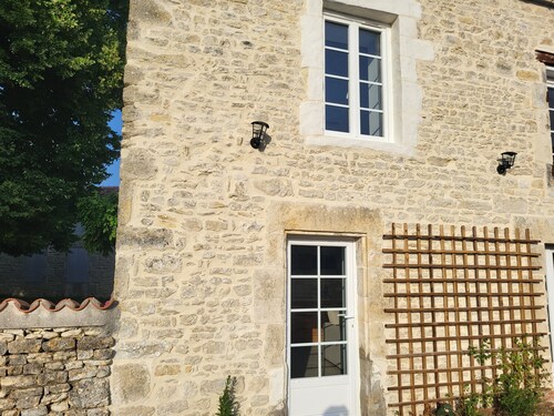 Gite de Vouhé near Surgères Apartment 1