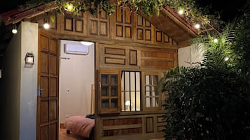 Studio Standard, vue cour intérieure | Extérieur