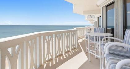 New listing! 3-bedroom. Ocean-Front, Corner Unit with Panoramic Views