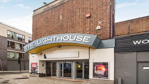 A building with a sign reading "THE LIGHTHOUSE". - Welcoming 1-bedroom apartment in the heart of London (London)