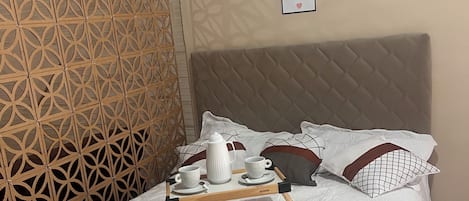 1 chambre, literie fournie