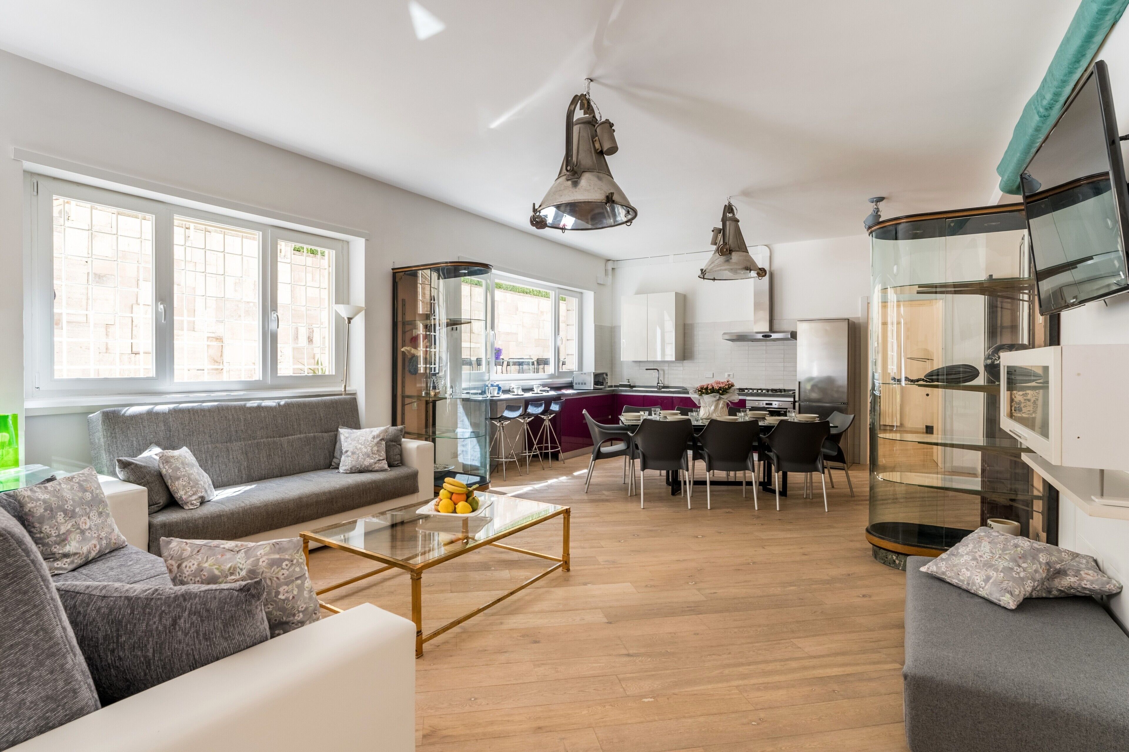 Deluxe Apartment, 4 Bedrooms | Living area
