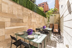 Deluxe Apartment, 4 Bedrooms | Outdoor dining - Rome As You Feel - Vatican Deluxe Apartment - Telesforo (Rome)