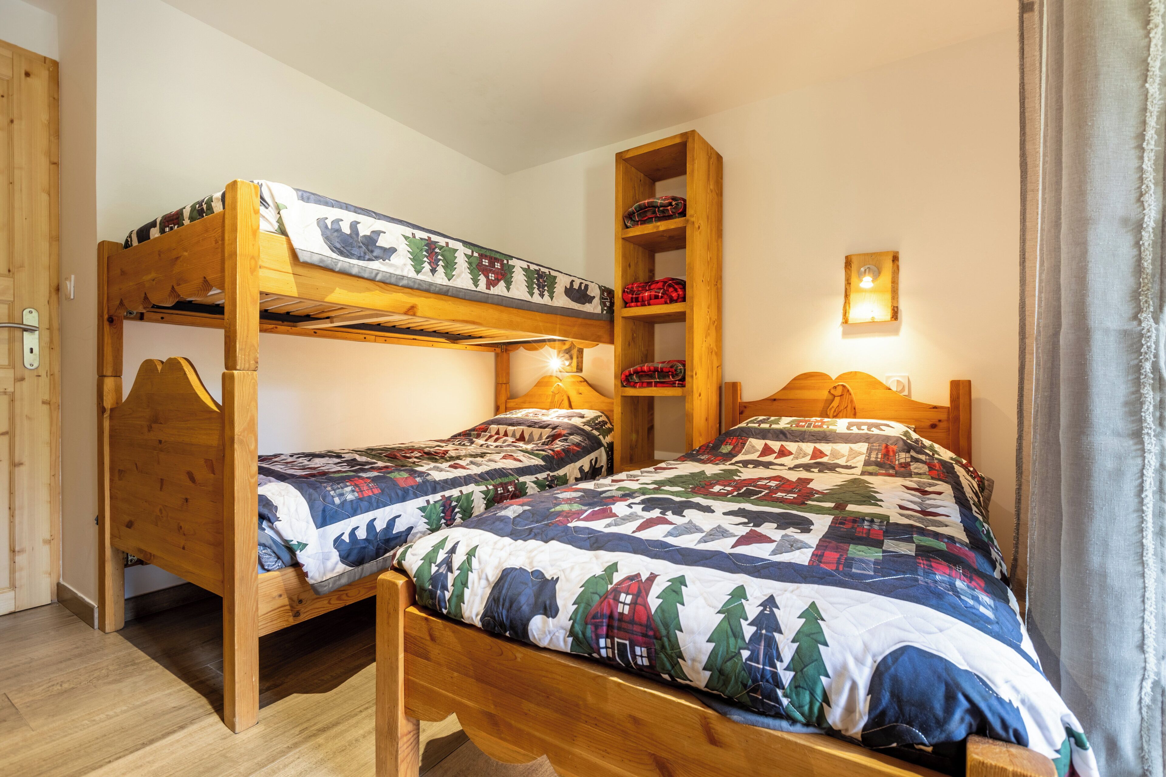 2 bedrooms, WiFi, bed sheets