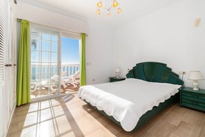 2 bedrooms, iron/ironing board, bed sheets - Arkadia Beach apartment (Mijas)